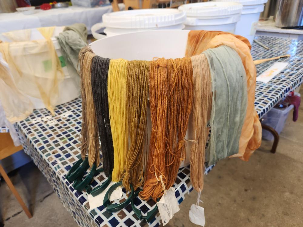 Wet yarns from dyeing